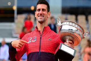 Novak djokvic wins grand slam title