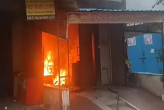 Terrible fire broke out in tent warehouse, two women died due to burns in Ghaziabad