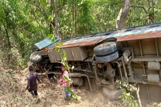 ST Bus Falls Into Valley