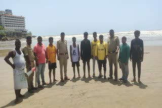Etv Bharatone-missing-two-saved-in-murdeshwar-beach