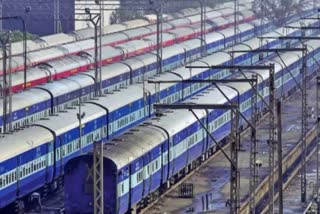 -indian railways has cancelled many trains due to cyclone biporjoy
