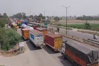 Truck Jam on National Highway 44