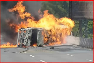 MH Mumbai Pune express highway accident