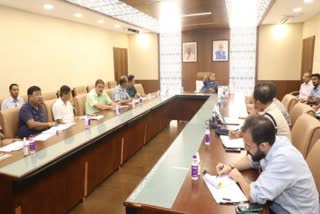 cm-meeting-regarding-ongoing-project-of-guwahati