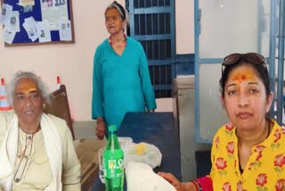 MP Khandwa elderly NRI women