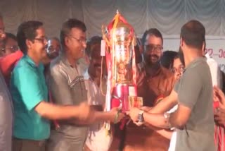 Malappuaram Revenue District Kalolsavam  കിരീടം സ്വന്തമാക്കി മലപ്പുറം ജില്ല  malappuram won the trophy  kalolsavam at malappuram  മലപ്പുറത്ത് കലോത്സവ മാമാങ്കത്തിന് തിരശീല വീണു