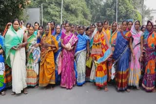 Community Resource Person, SHG women in Anugul, ଜିଲ୍ଲାପାଳଙ୍କ ପାଖରେ ଫେରାଦ ସ୍ଵୟଂ ସହାୟକ ଗୋଷ୍ଠୀ, ଟଙ୍କା ନେଇ ଫେରାର ସିଆରପି, ସ୍ଵୟଂ ସହାୟକ ଗୋଷ୍ଠୀକୁ ଠକେଇ