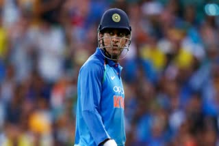 dhoni-comeback-depends-on-2020-ipl-ravi-shastri