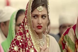 himanshi khurana birthday special