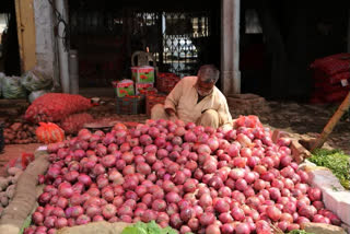 Onion price hike news  onion price karnataka latest news  ഉള്ളിവില വര്‍ധന  രാജ്യത്ത് ഉള്ളിവില