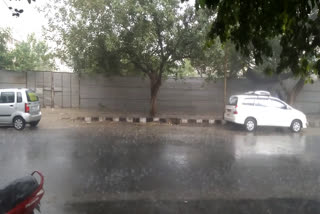 Rain in delhi