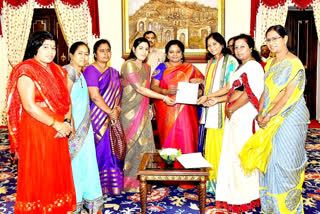 Telangana Congress Women Leaders  Meet Governor