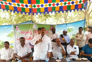 mla sandra venkataveeryya checks distribution at kalluru