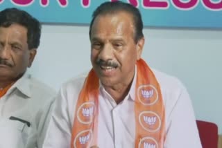 Central minister Sadananda Gowda press meet in hunasuru, ಸದಾನಂದಗೌಡ ಸುದ್ದಿಗೋಷ್ಠಿ