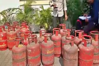 -illegally-selling-gas-cylinders