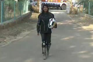 jaisalmer news, District Head Anjana, Neetu Chopra Rider