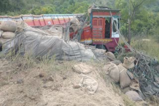 truck fall in dharur valley due to break fail