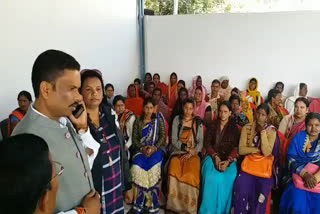 tejaswani-group-women-met-tribal-minister-in-dindori