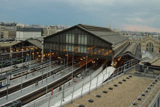 Paris train station