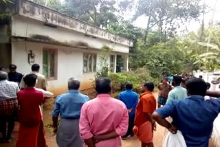 KOTTAYAM DEATH  കോട്ടയം ഇത്തിത്താനം  Three members were found hanging inside their homes  പൊൻപുഴ പാലമൂട്ടിൽ രാജപ്പൻ നായർ