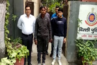 Police arrested the crook who carried out the robbery in delhi