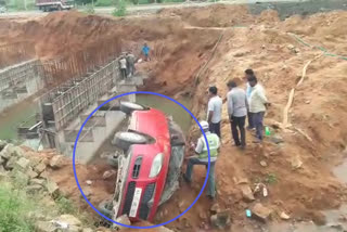 a Car accident at nadumpalli national highway, chittoor district