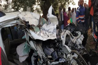 Four people died in Garhwa road accidents