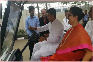 Jeetu Patwari seen driving an electric buggy car