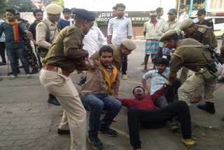 Cottonian's stand protest in front of AGP head-office