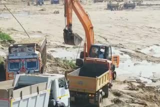 Sand excavation from machines