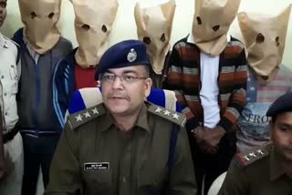 पुलिस को गिरफ्त में आरोपी