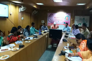 special-meeting-held-on-matra-bandana-week-in-narsinghpur