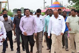 collector venkatramreddy visit in chinthamadaka village