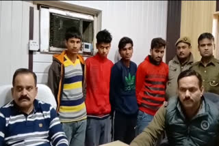 Ghaziabad police arrested 4 thieves