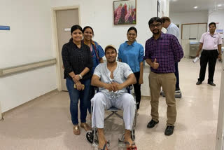 randeep hooda, randeep hooda news, randeep hooda updates, radhe actor discharged from hospital, randeep discharged from hospital