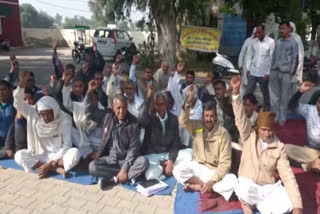 pwd workers protest in charkhi dadri