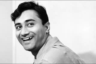 Fans remember Dev Anand on his 8th death anniversary