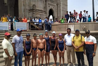 161 km relay swim by six teens along Arabian Sea