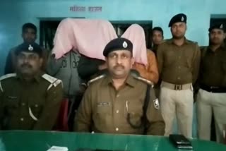 जानकारी देते डीएसपी