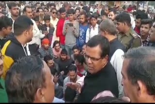 Bajrang Dal jammed city to protest against disorder in Gaushala in morena