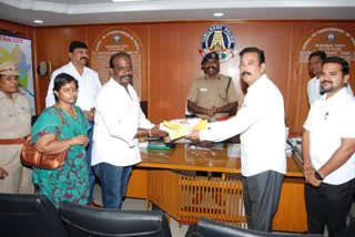 Madurai Commissioner Congrats the person who handed over the Missing Amount