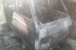 school-van-caught-fire-in-harpalpur