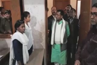 scheduled castes and scheduled tribes welfare minister inspected a school in darbhanga