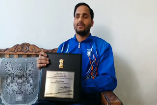 Para Swimmer Satyendra Singh honored with the best Divyang playerNational Award