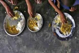 students fell ill after eating mid day meal in up etv bharat