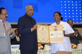 Hostess chhaya Patil received the National Florence Nightingale Award from the President