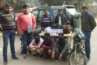 Delhi Police arrested three robbers of Mumbai Inter State Highway