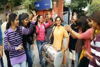 एनकाउंटर हैदराबाद छात्राएं खुशी मनाई कोटा जेडीबी, Students expressed happiness at Hyderabad encounter