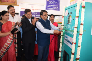 Plastic water Bottle crush Machine in Bangalore, ಮೆಜೆಸ್ಟಿಕ್​ನಲ್ಲಿ ಪ್ಲಾಸ್ಟಿಕ್ ಬಾಟಲ್ ಕ್ರಷ್ ಯಂತ್ರ