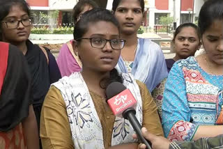 sri padmavathi mahila university students respond on disa murder case encounter